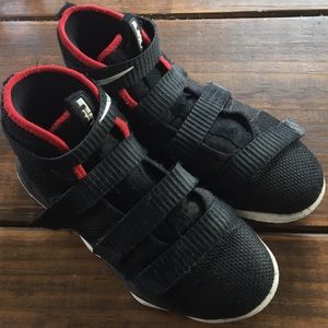 LeBron James boys basketball shoes size 3